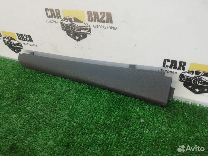 Обшивка стойки передняя левая