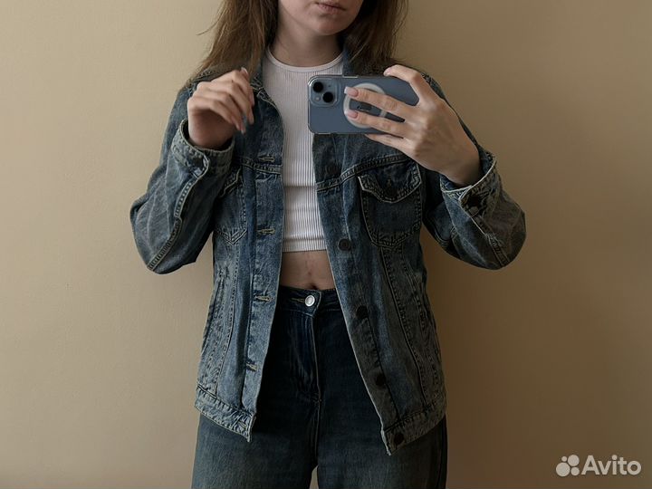 Джинсовая куртка
