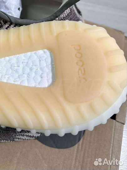 Кроссовки Adidas Yeezy