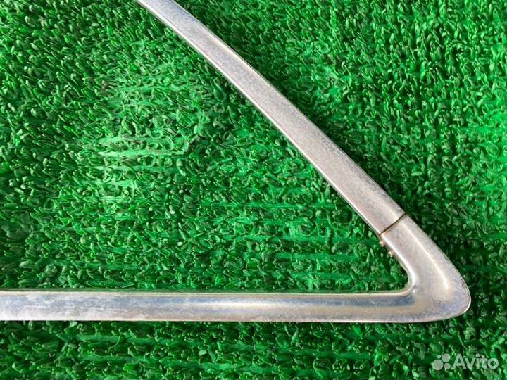 Молдинг стекла собачника задний левый Audi Q7 4LB