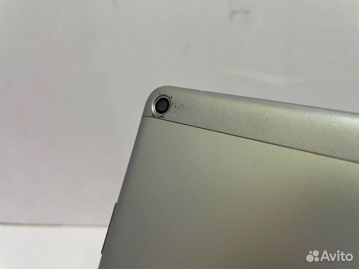 Планшет Huawei mediapad t3