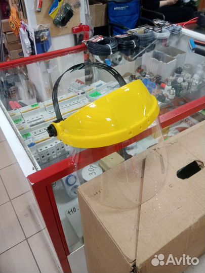 Щиток защитный