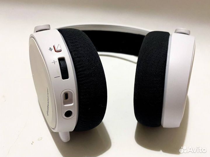 Наушники Steelseries arctis 3 белые