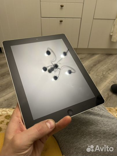 Планшет Apple iPad 4 wi-fi 32 Гб