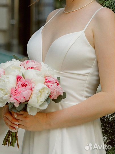 Платье свадебное 42