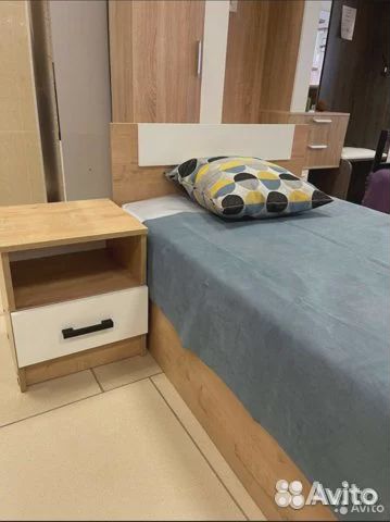 Спальный гарнитур