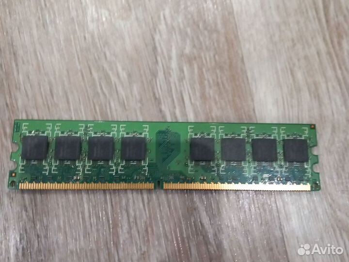 Оперативная память Hynix DDR2-800 1Gb PC2-6400