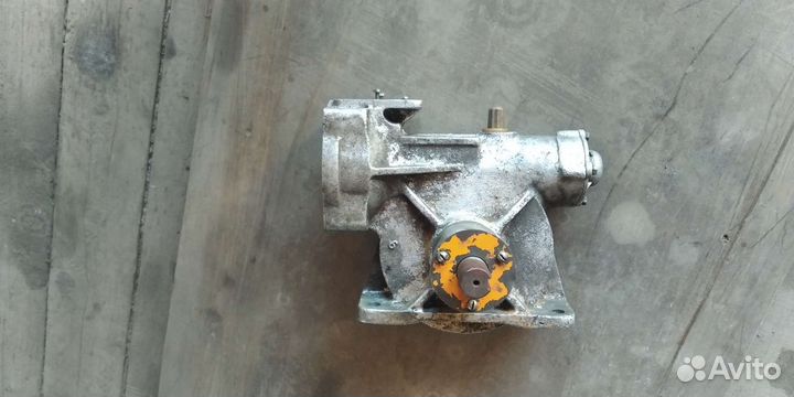 Редуктор угловой