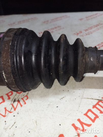 Привод передний правый Volvo V70 универсал