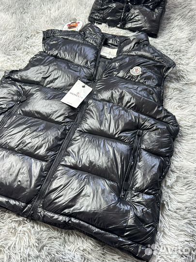 Жилетка moncler глянцевая