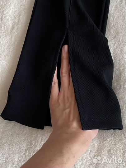 Брюки клеш с разрезами