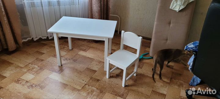 Детский стол и стул IKEA сундвик