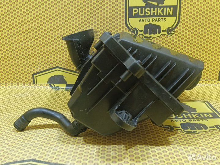 Корпус воздушного фильтра Volkswagen Jetta