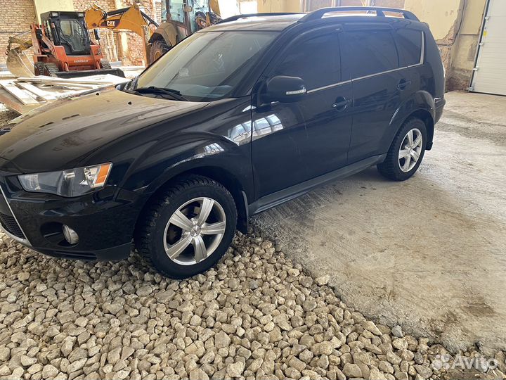 Mitsubishi Outlander 3.0 AT, 2011, 302 000 км