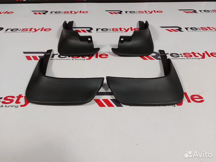 Брызговики Toyota Vitz XP10 2001-2005г