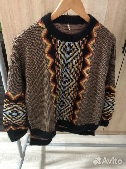 Свитера новые 48-52р-р