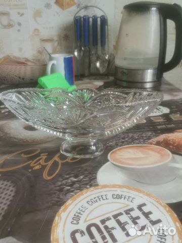 Ваза для конфет на ножке