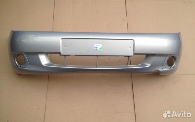 Бампер передний на Ваз Лада Калина серебристый