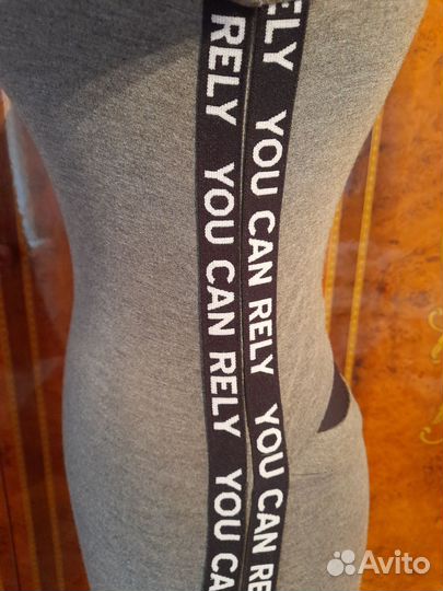 Платье в пол с вырезом на спине и разрезами 42 р