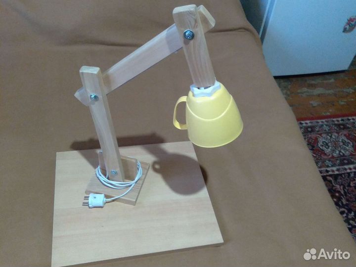 Лампа настольная