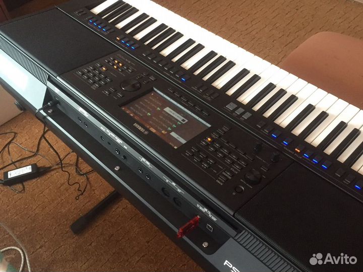 Синтезатор Yamaha sx 700