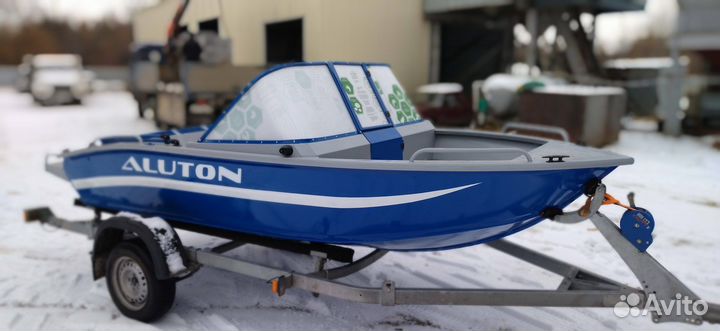 Моторная лодка