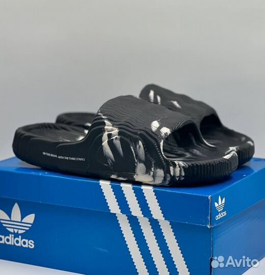 Тапки adidas adilette 22