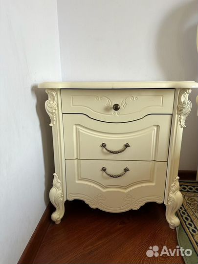 Спальный гарнитур