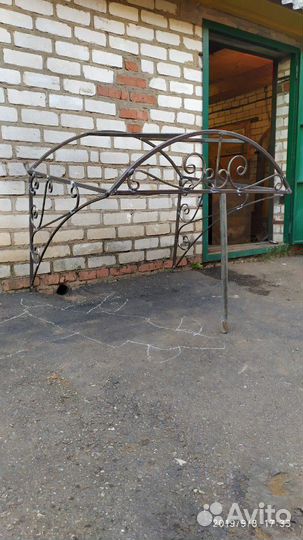 Навес над дверь