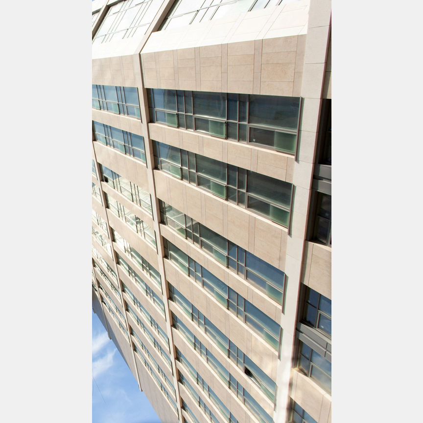 2-к. квартира, 76 м², 20/23 эт.