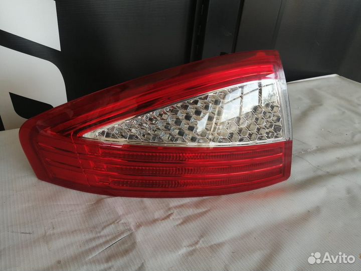 Фонарь задний левый ford mondeo IV 2007- 1523733
