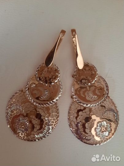 Золотые серьги