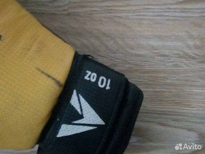 Боксерские перчатки