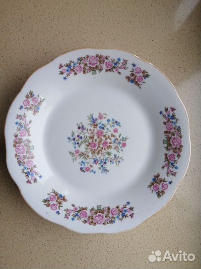 Тарелки разные