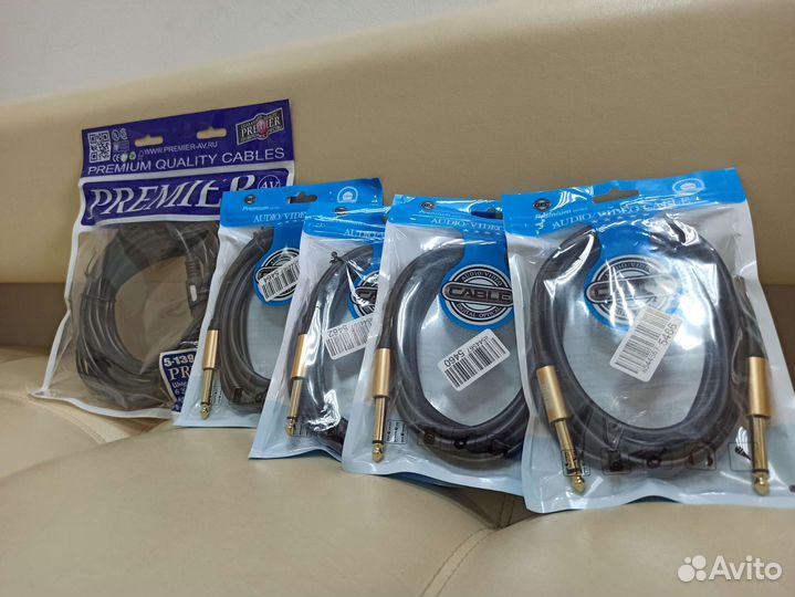 Аксессуары для гитары, чехлы, ремни, кабеля Jack