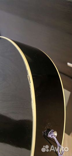 Акустическая гитара