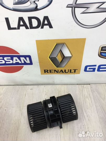 Вентилятор мотор печки отопителя Renault megane 3
