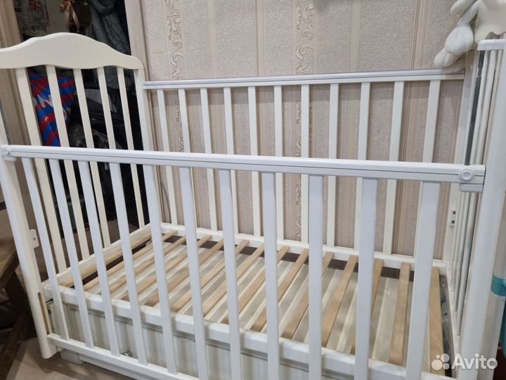 Детская кроватка