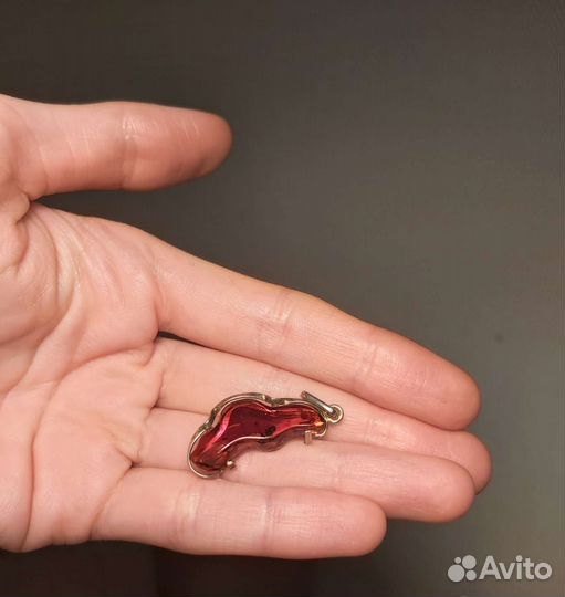 Подвеска с янтарем