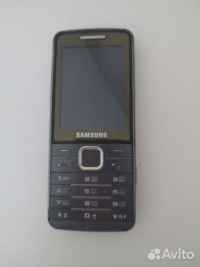 Телефон Samsung