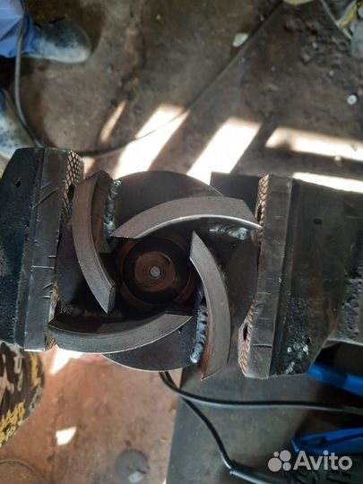 Буровая мотопомпа