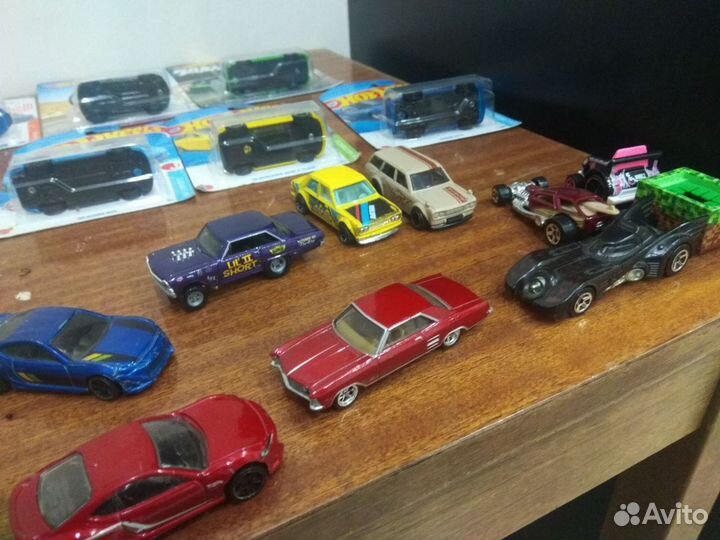 Hot Wheels main, Premium, ferrari