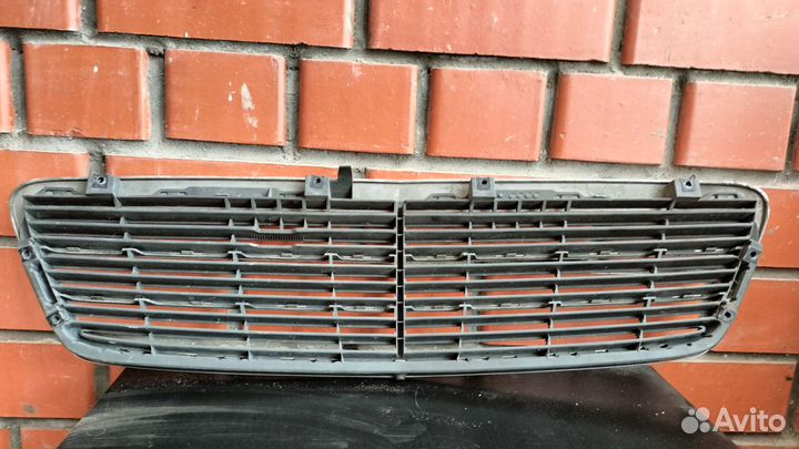 Решётка радиатора Mercedes Benz С-класс W203