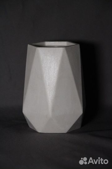 Ваза из гипса для сухоцветов