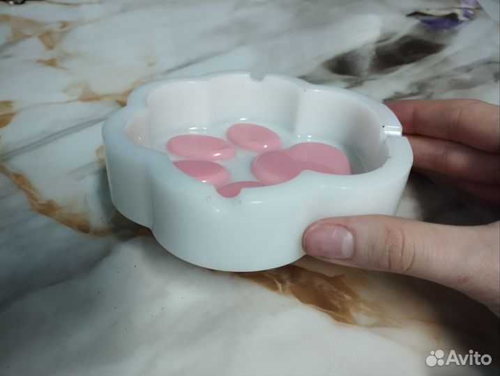 Пепельница кошачья лапка из эпоксидкой смолы