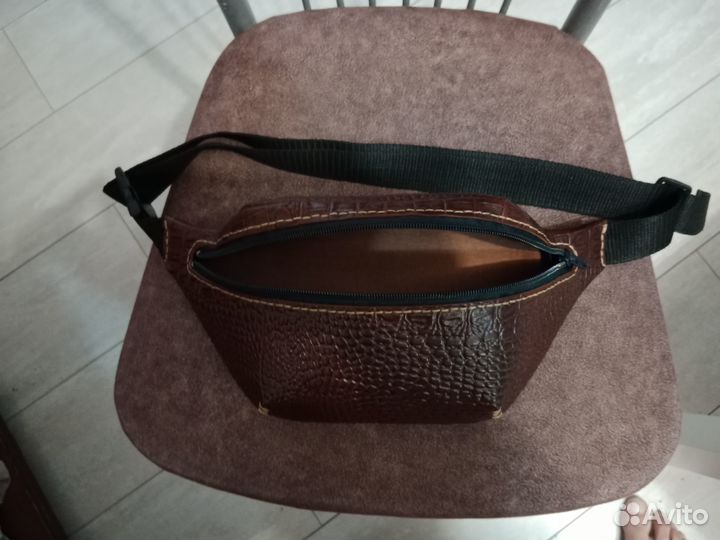 Кожаный ремень, сумка бананка, кошельки