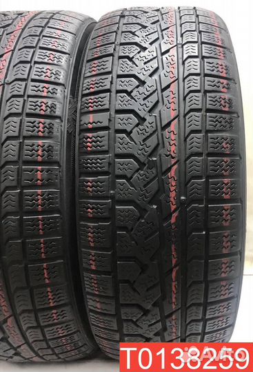 Kumho I'Zen RV Asymmetric 225/55 R19 99H