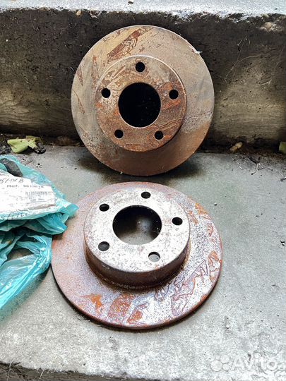 Диски тормозные задние Audi 100 44k