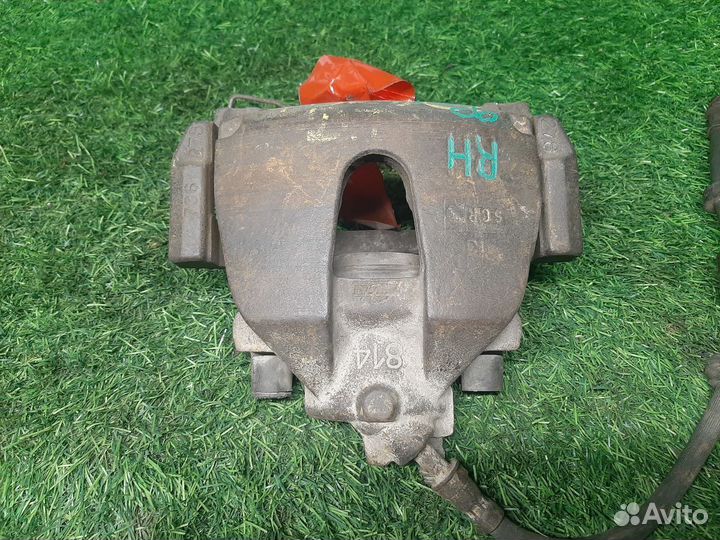 Суппорт передний правый на Ford Focus 2