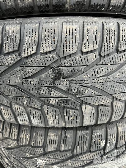 Nokian Tyres Hakkapeliitta R2 SUV 235/60 R18 107R